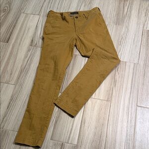 Aeropostale Men's Chinos in Mustard Brown